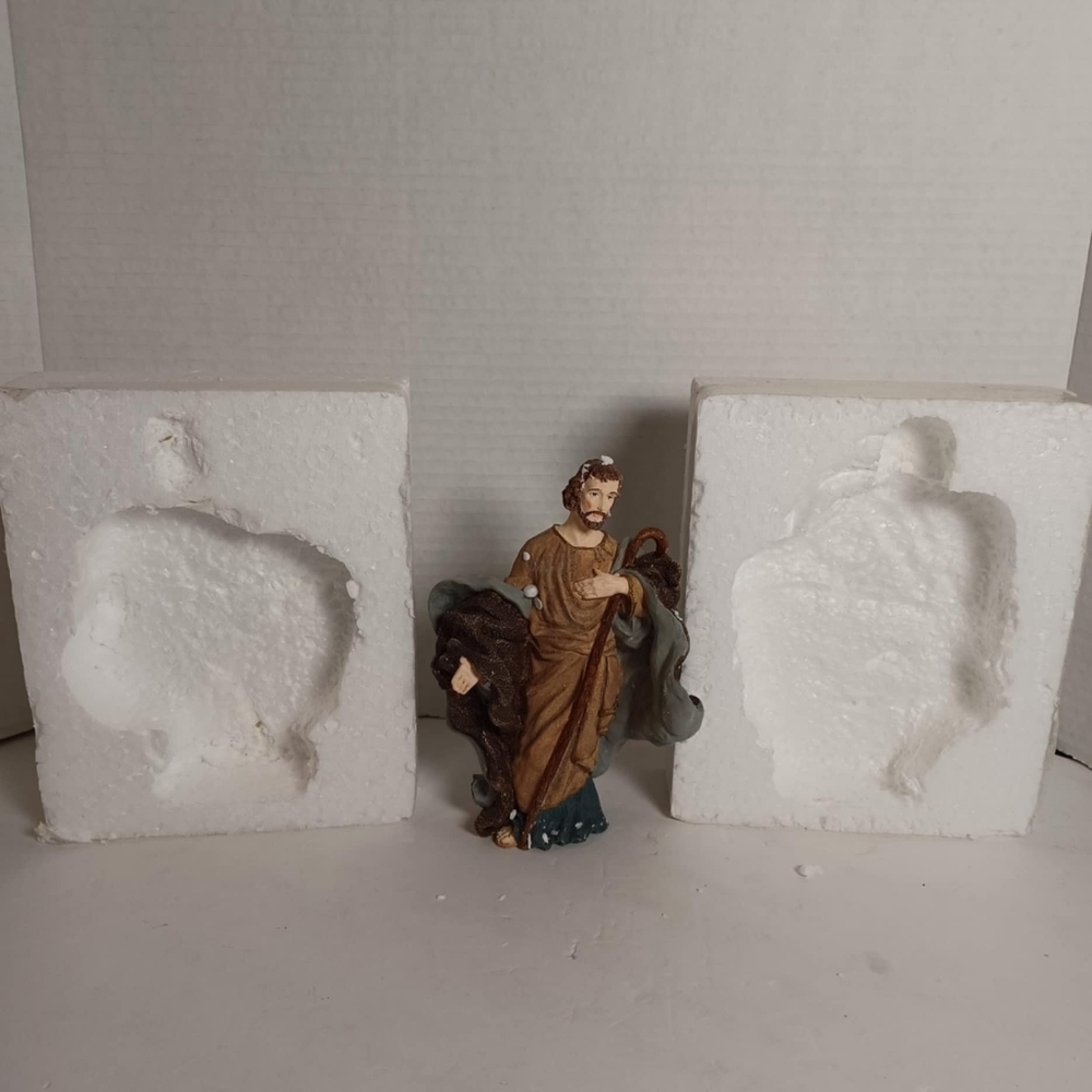 Vintage Hand Painted Nativity Joseph Mary Baby Jesus Set Of 2 Ceramic Christmas